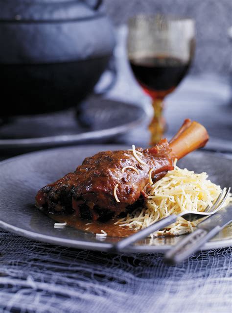 Mollets de sorcière en sauce dégoûtante jarrets d agneau aux pruneaux