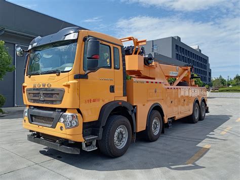 Howo X Heavy Duty Tons Wrecker Towing Truck With Degree