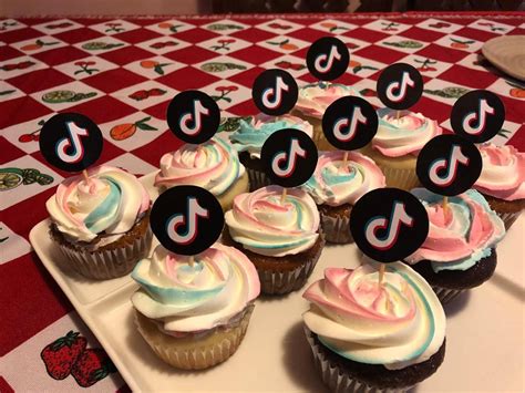 Tik tok cupcakes Kapkek pastalar Doğum günü pastası kızlar