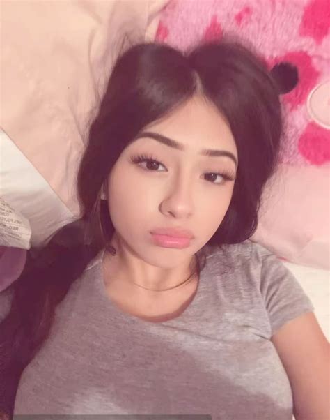 Pin by 𝓻𝓲𝓴𝓲𝓵𝓿𝓻 on random Latina makeup looks Pretty latina Pretty latinas