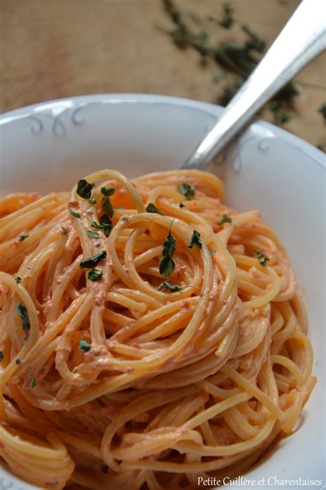 Petite Cuill Re Et Charentaises Spaghetti La Cr Me De Poivron Rouge