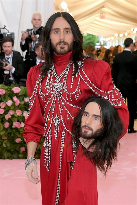 Mindy Kaling Re Creates Jared Leto S Gucci Met Gala Outfit Popsugar