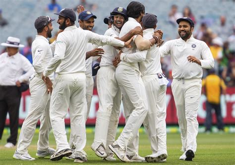 India vs Australia: Former cricketers shower praises on Team India