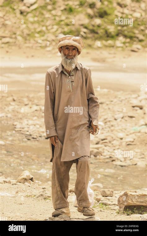 Elderly Man Portrait Pakistan Hi Res Stock Photography And Images Alamy