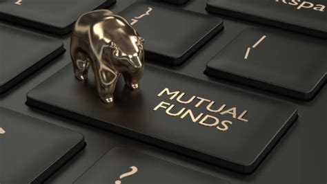 Investment In Equity Mutual Funds Halved To Rs 3240 Crore In May इक्विटी म्यूचुअल फंड के लिए