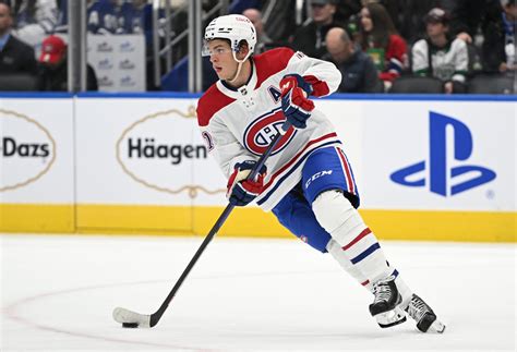 Montreal Canadiens Jake Evans In A Tough Spot During 2022 23 Season