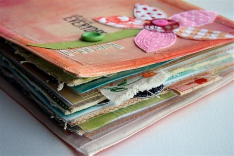 40 Pretty and Cool Scrapbook Ideas