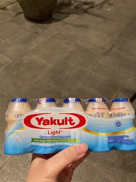 Yakult Light Less Sugar Makanan Minuman Minuman Tidak Beralkohol Di