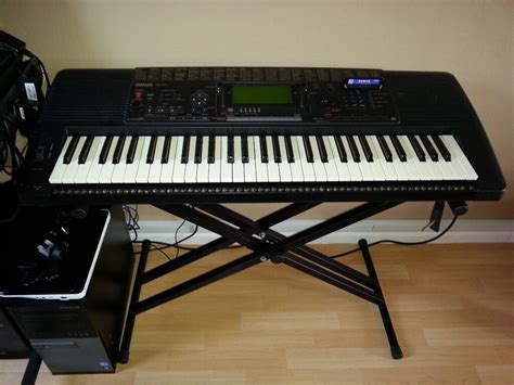 Yamaha PSR 520 Electronic Keyboard In Stoke On Trent Staffordshire