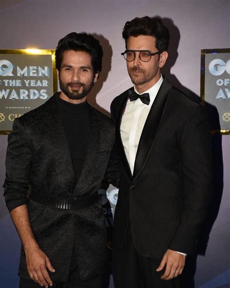 Shahid Kapoor And Hrithik Roshan Look Dashing As They Pose Together For