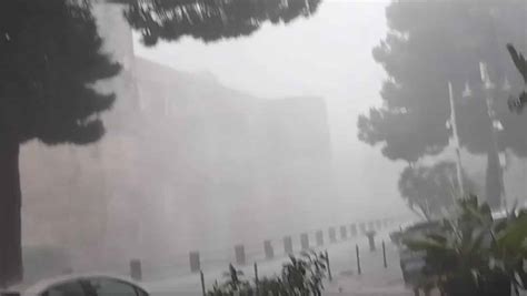 Bomba d acqua su Catania città bersagliata da pioggia e grandine