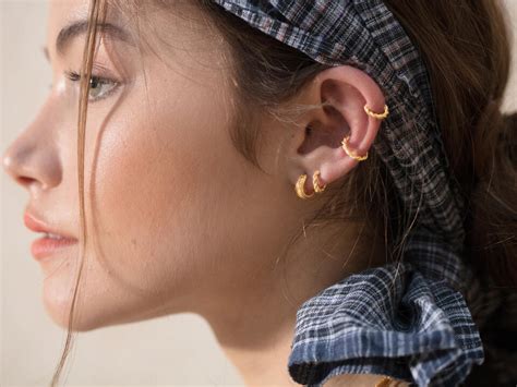 Helix Piercing Guide Everything You Need To Know Maison Miru Atelier Yuwa Ciao Jp