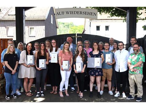 Erfolgreicher Abschluss Der Weiterbildung Zum Betriebsfachwirt Und