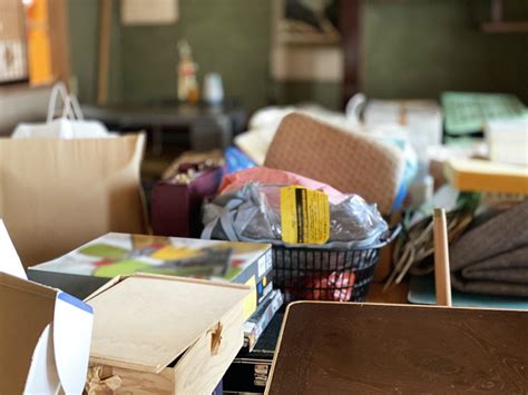 【汚部屋片付けのプロが解説！】汚い部屋はどこから片付けるのが正解？ 名古屋の不用品回収は創業20年の出張回収センター