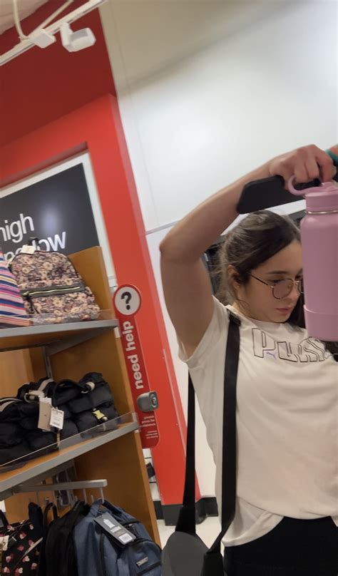 Cute Latina Bubble In Black Leggings Spandex Leggings Yoga Pants Forum