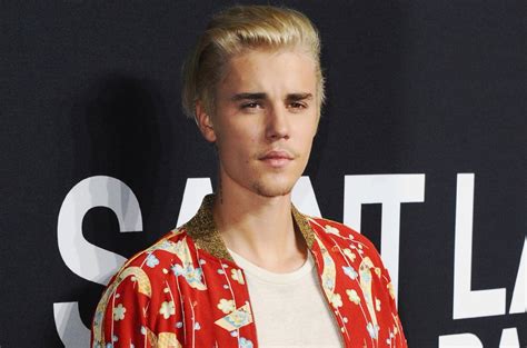 Justin Bieber Reveals Lyme Disease Diagnosis| Billboard