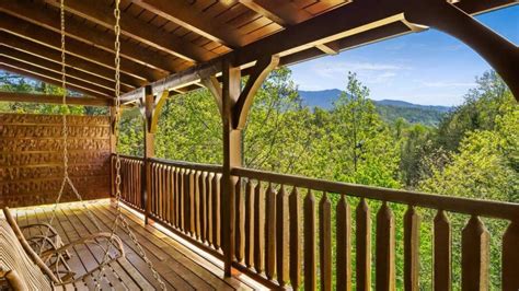 Top Gatlinburg Cabin Rentals Near Downtown