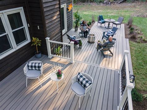 Before & After: Wood to Composite Deck Remodel | Trex | Trex