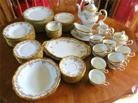 92 Piece Weimar Katharina Porzellan German Porcelain China Dinnerware