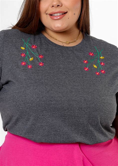 T Shirt Plus Size Flores Bordada No Ombro Preto Mescla Atacado