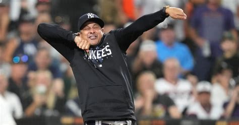 Yankees Manager Aaron Boone Goes Wild With Latest Theatrical Ejection Sports Illustrated