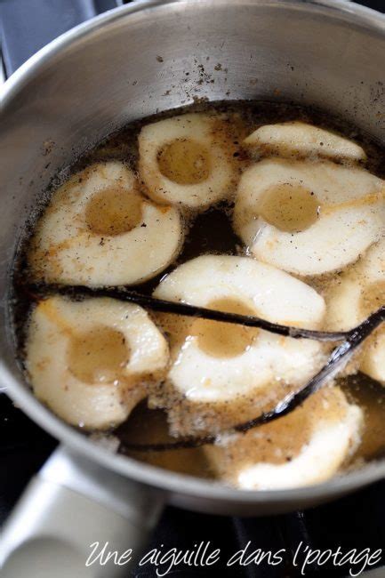 Poires pochées au sirop à la fève tonka Une aiguille dans l potage