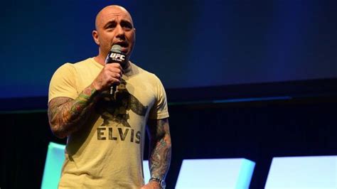 Podcast Host Joe Rogan Clarifies Vaccination Comments Im Not Anti