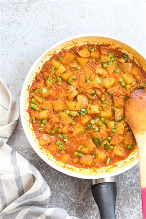 Aloo Matar Indian Peas Potatoes In Tomato Gravy Vegan