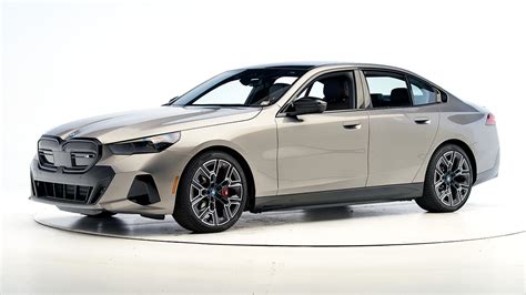 IIHS: 2024 BMW 5 series takes home highest award | AutoMate Blog