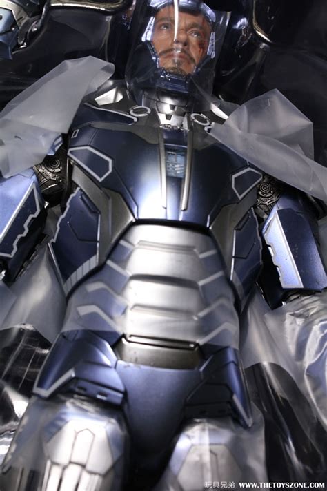 玩具報告 Hot Toys 飛行戰甲Iron Man Mark 40 SHOTGUN 1 6 人偶 Toys Zone D 玩具兄弟 Figures Price List