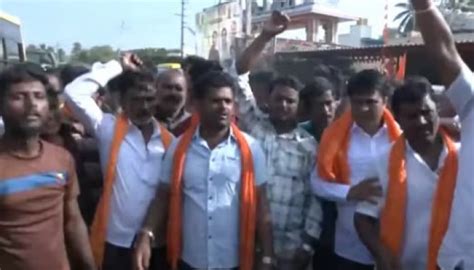 Bjp And Jds Stage Protest In Mandya Against Police Removal Of Hanuman Flags