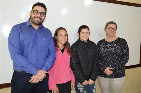 Candidatos do Colégio São Luiz Gonzaga participam de debate