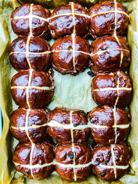 Spiced Chocolate Hot Cross Buns Ugne Bakes