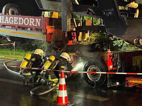 FW ROW Schwertransport In Flammen Presseportal