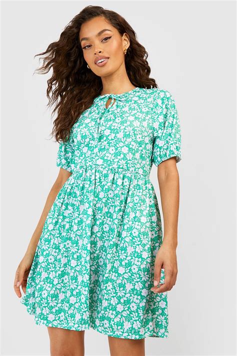 Ditsy Floral V Neck Smock Dress Boohoo Uk