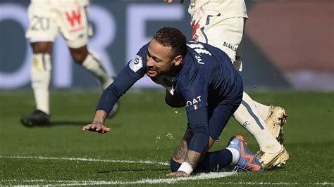 Champions League Big Blow To PSG As Star Winger Neymar Ruled Out Of