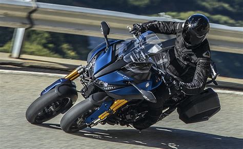 Découvrir la Yamaha 900 Niken GT 2019