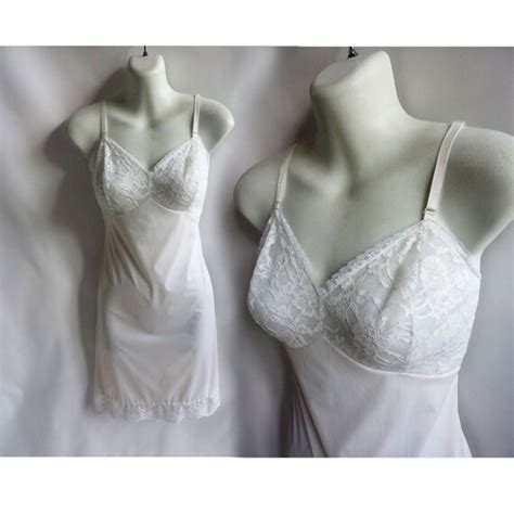 50s Vintage Slip Size M White Nylon Lace Vanity Fair Lingerie