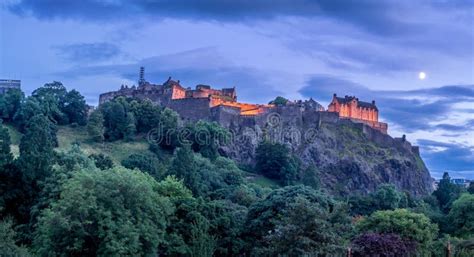 Edinburgh Castle at night stock image. Image of dusk - 99577987