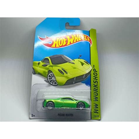 Hot Wheels Pagani Huayra Green