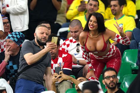 World Cups Hottest Fan Ivana Knoll Shares Video Of Herself Mobbed By