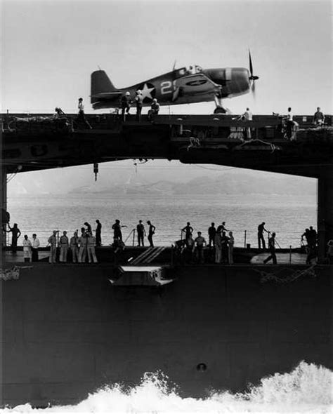 Hellcat on carrier - US Navy | Gallery