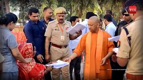 Yogi Adityanath Cm Yogi Adityanath Visits Gorakhnath Temple Serves Cow In Gorakhpur