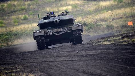 Lo Que Har Pa Ses Bajos Para Ayudar A Ucrania Con El Env O De Tanques