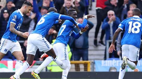 Kemenangan Everton Atas Nottingham Forest Buka Peluang Bertahan Di