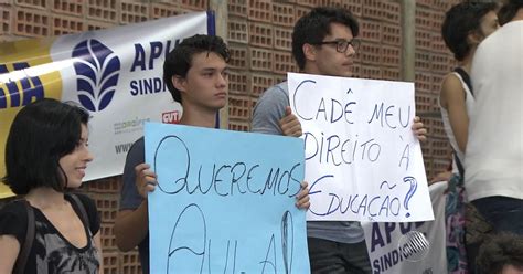 G Alunos Protestam Mas Professores Da Ufba Mant M Greve Em