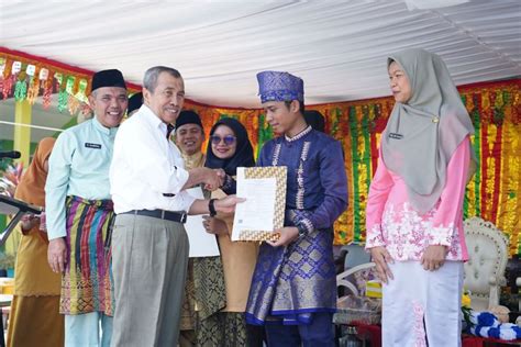 Sebanyak Guru Honorer Di Kampar Terima Sk Pppk Bkd Provinsi Riau