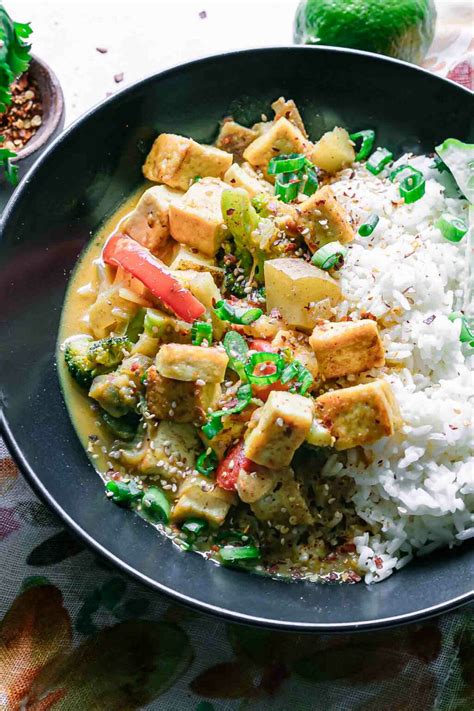 Yellow Tofu Curry Bowl Easy Vegan Yellow Curry With Crispy Tofu