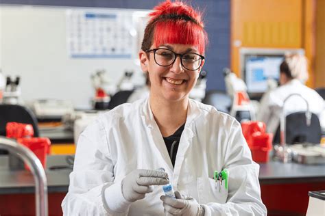 D Couvre Les Techniques De Laboratoire C Gep De Shawinigan