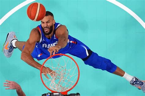 Fans In Stitches As Rudy Gobert Gets Posterized By 67 Lakers Star